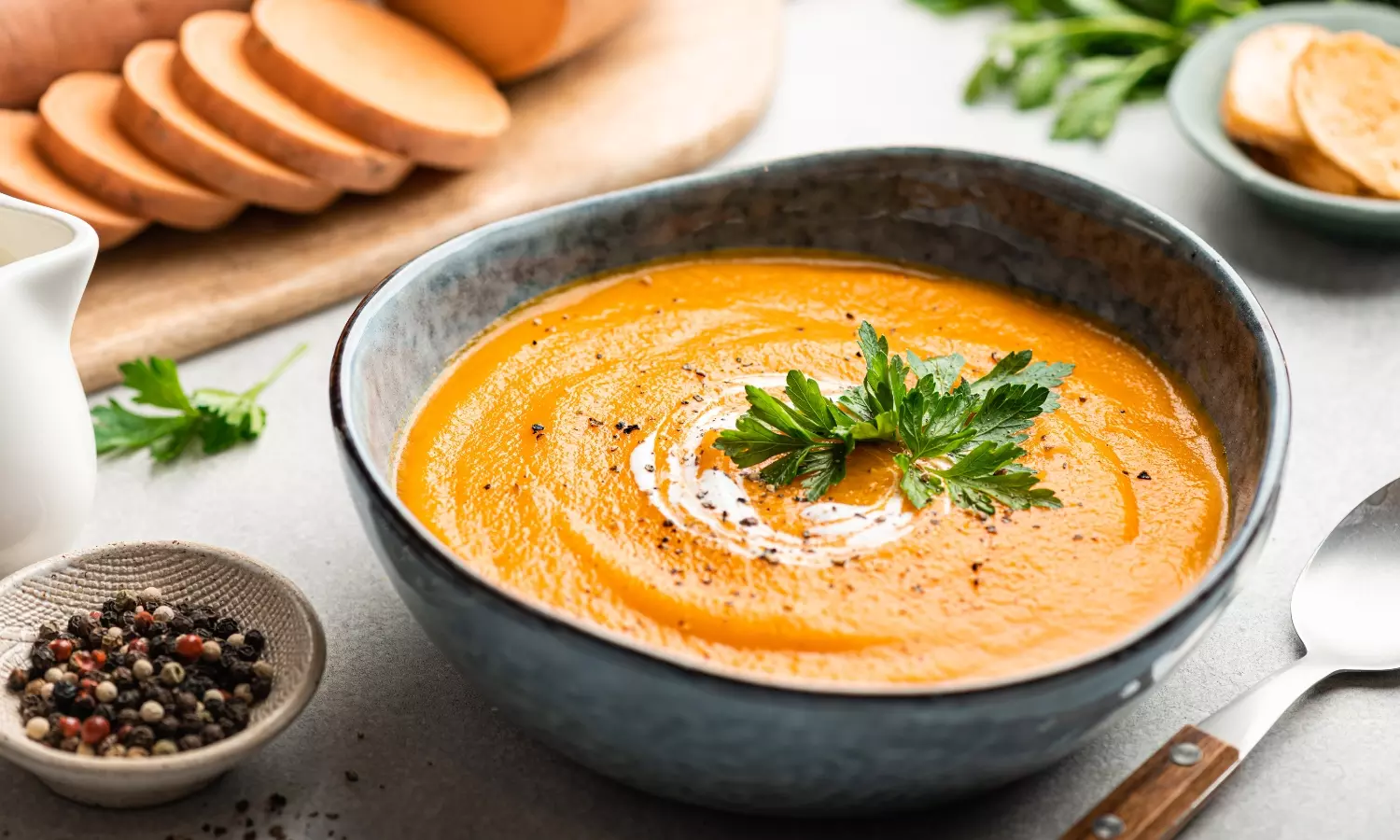 Discover 10 cozy and delicious soups that will keep you warm and comfortable all winter long