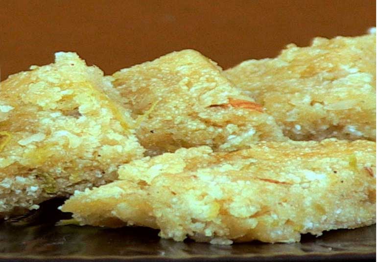 Recipe: A Konkani Kakdichi Tausali Or Cucumber Cake