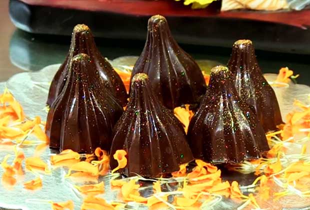 Recipe: Chocolate Modaks For Ganpati Bappa