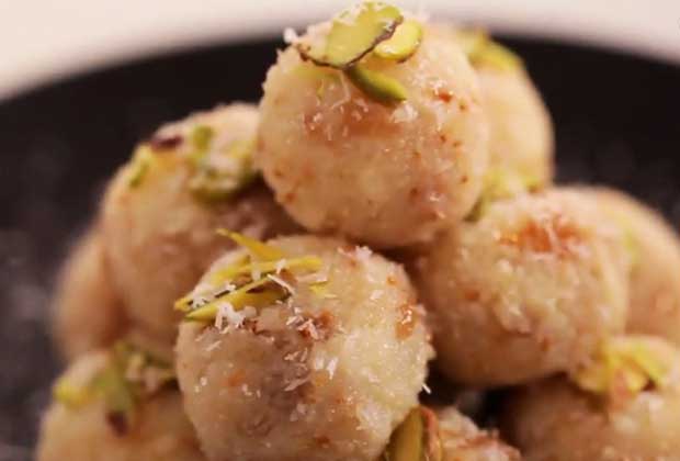 How To: Coconut And Fig Balls