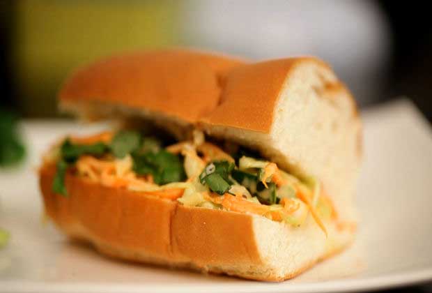 Make Healthy Coleslaw Sandwich