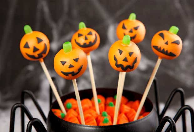 DIY Food: Jack-O-Lantern Cake Pops For Halloween