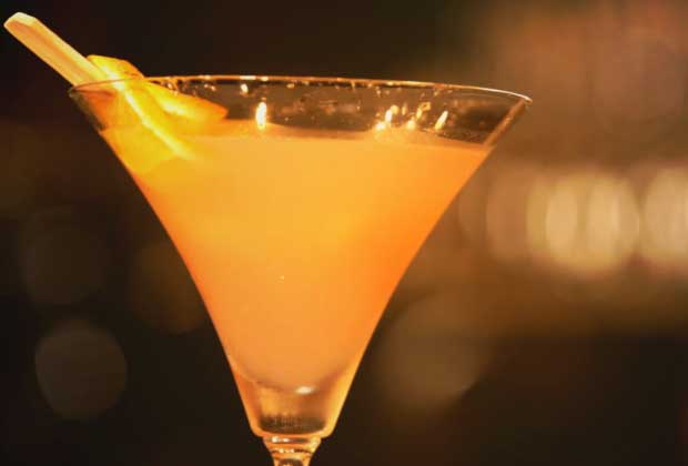Orange & Pomelo Martini For Your New Years Party