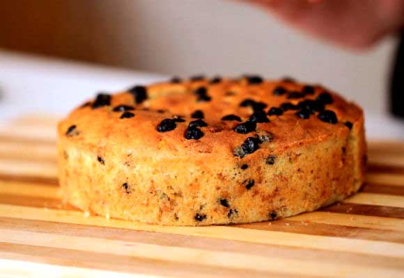 Easy Bakes: Blueberry Muesli Cake