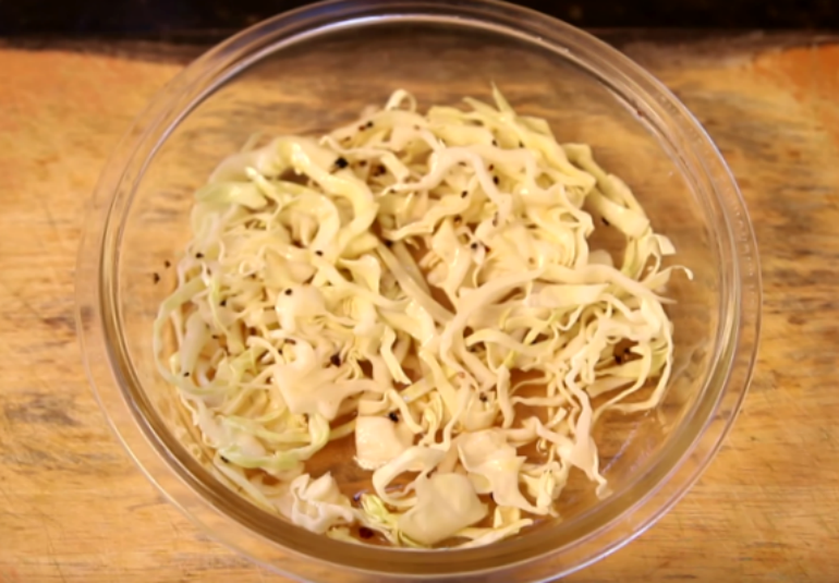 Healthy Eating: Cabbage Salad