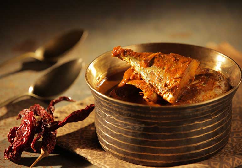 Bangda Fish Curry Recipe in Hindi: A Konkan Specialty
