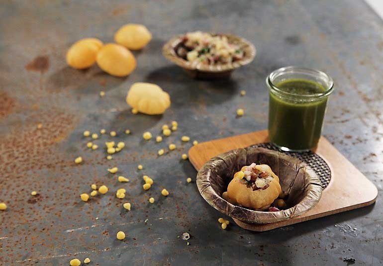 Pani Puri Recipe in Hindi: Golgappa or Puchka Recipe